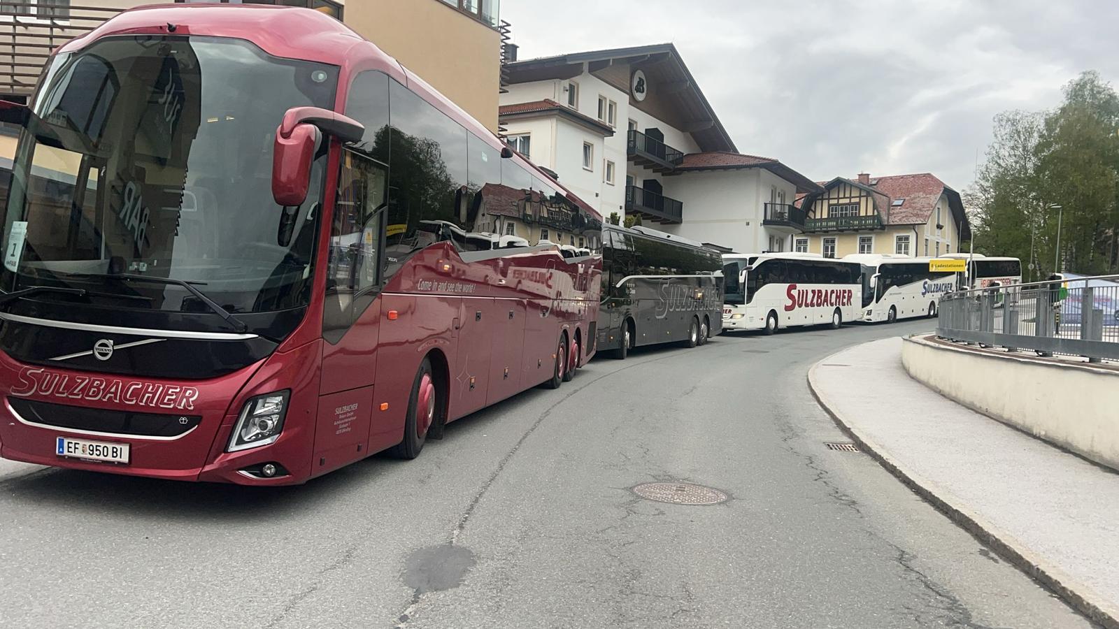 Gesamte Sulzbacher Busflotte im Einsatz